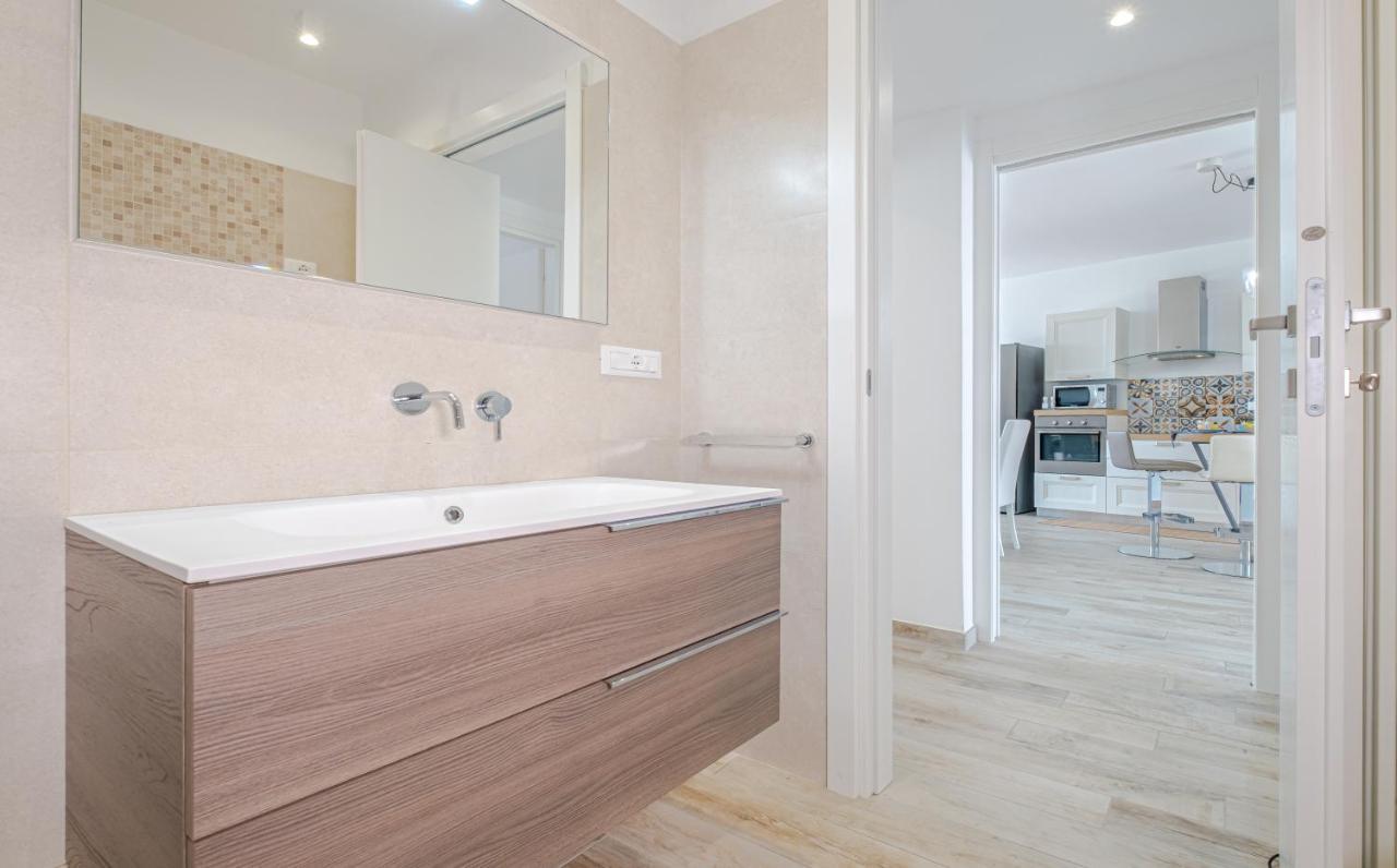 Jipirin - Private Jacuzzi Villas Castrignano del Capo Exterior photo